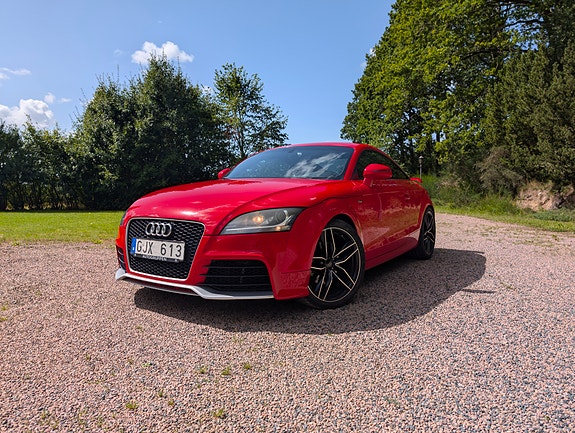 Audi TT 3 of 5