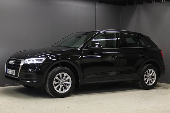 Audi Q5 2 of 5