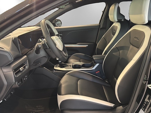 Kia K4 8 of 18