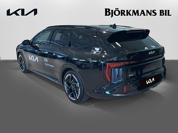 Kia K4 3 of 5