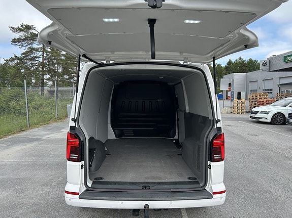 Volkswagen Transporter 9 of 22