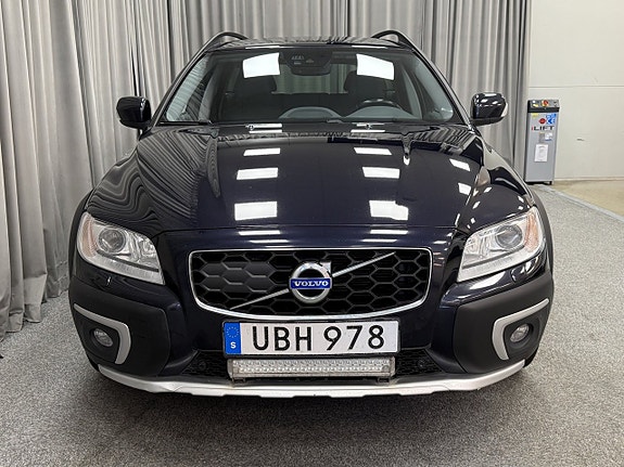 Volvo XC70 5 of 5