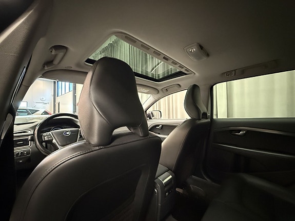 Volvo XC70 9 of 17