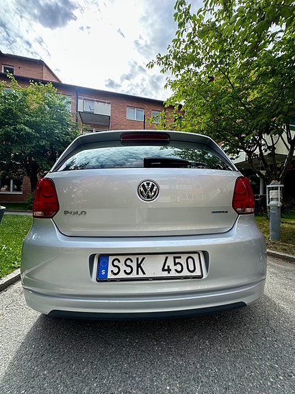 Volkswagen Polo 2 of 5
