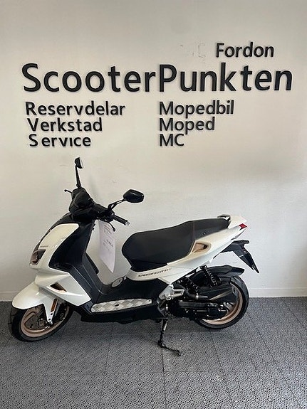 Peugeot Speedfight 4