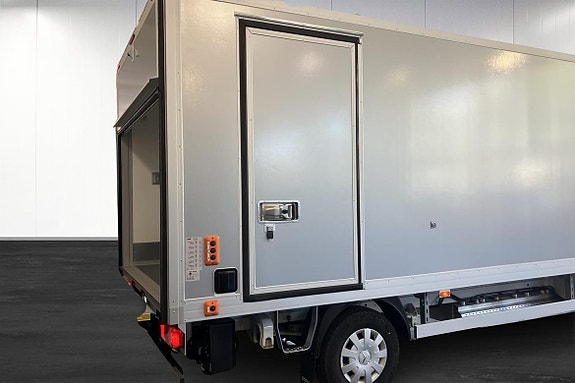 Mercedes-Benz eSprinter 312 5 of 18