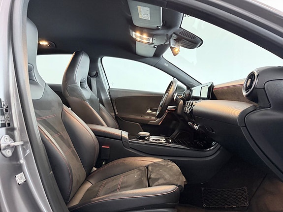 Mercedes-Benz A180 9 of 16
