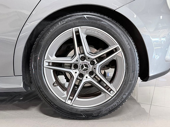 Mercedes-Benz A180 5 of 5
