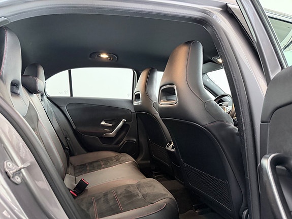 Mercedes-Benz A180 7 of 16