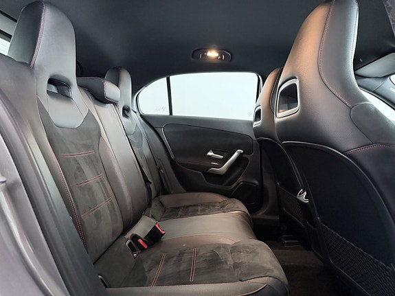 Mercedes-Benz A180 8 of 16
