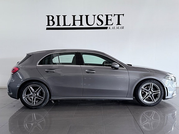 Mercedes-Benz A180 3 of 5