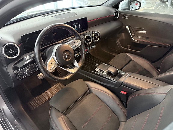 Mercedes-Benz A180 12 of 16