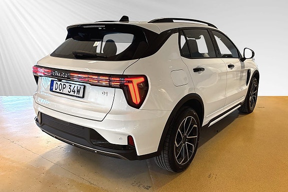 Lynk & Co 01 4 of 29