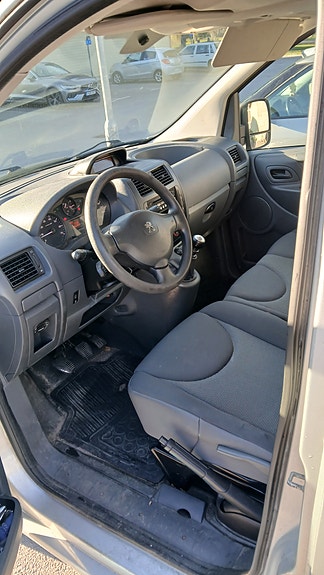 Peugeot Expert 5 of 5