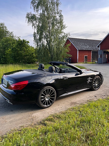 Mercedes-Benz SL500 5 of 5