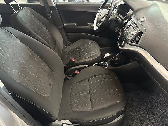 Kia Picanto 8 of 10