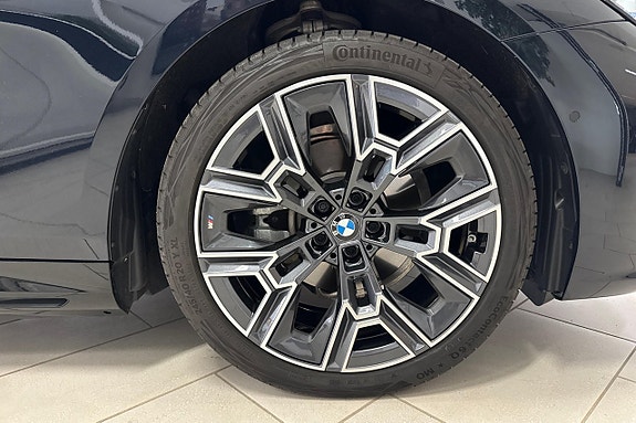 BMW 530e 13 of 19