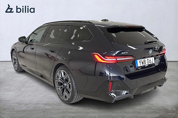 BMW 530e 2 of 19