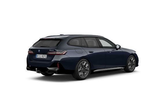 BMW 530e 2 of 4