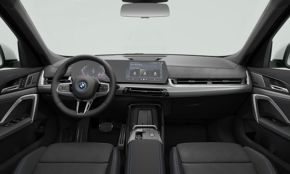 BMW iX1 4 of 4