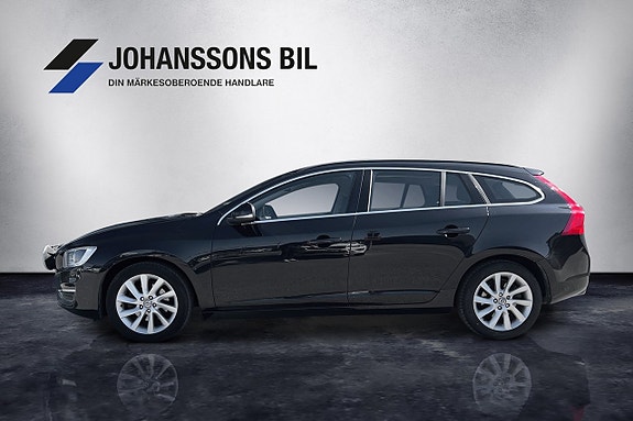 Volvo V60 2 of 5