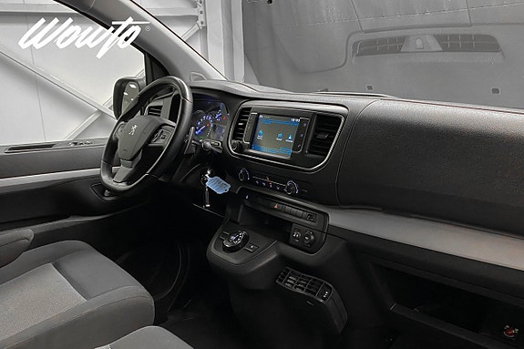 Peugeot Traveller 13 of 20