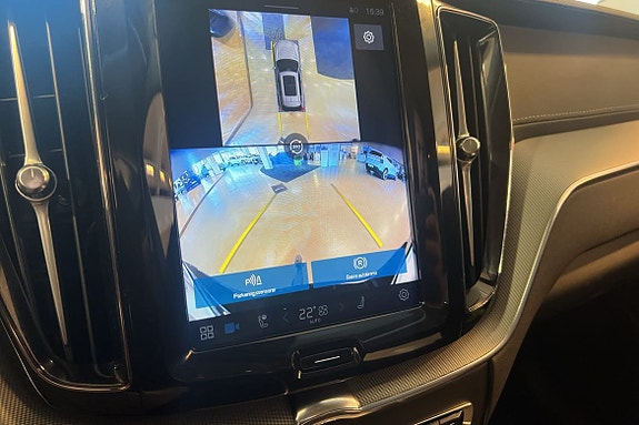 Volvo XC60 25 of 27