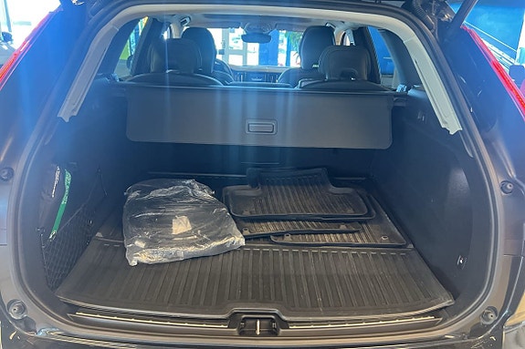Volvo XC60 15 of 27