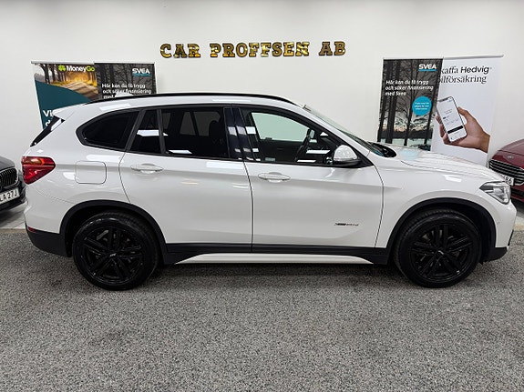 BMW X1 5 of 21