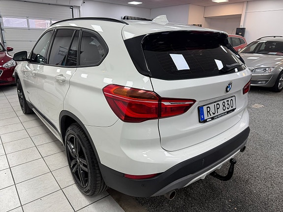 BMW X1 4 of 21