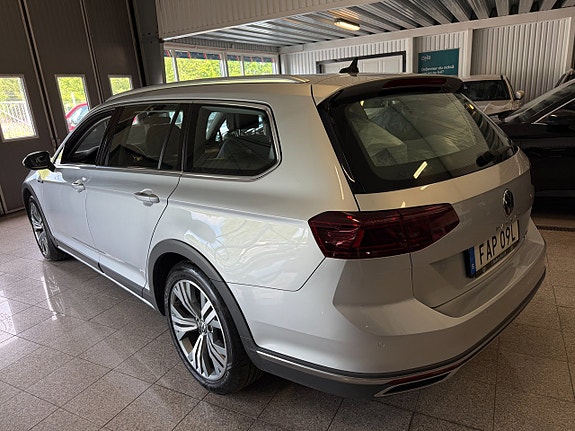 Volkswagen Passat Alltrack 5 of 5