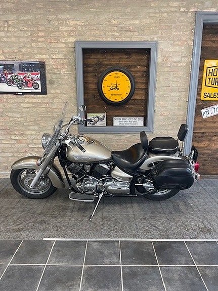 Yamaha XVS1100A 4 of 6