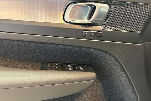 Volvo XC40 24 of 30