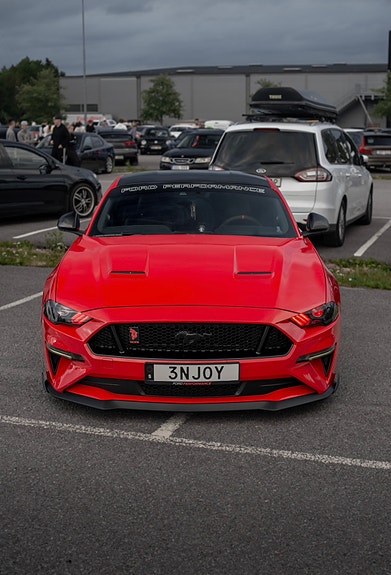 Ford Mustang 2 of 7