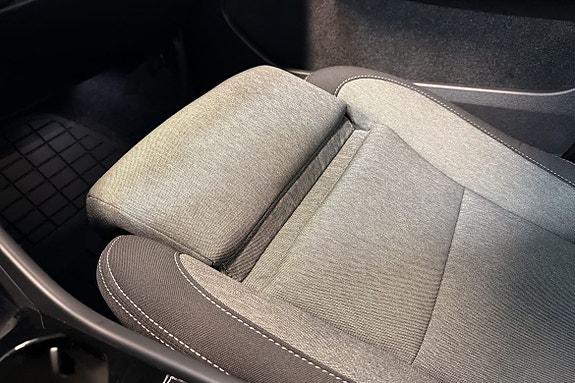 Volvo XC40 17 of 21