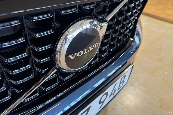 Volvo XC40 12 of 21