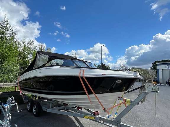 Bayliner VR6 + Mercruiser 4.5L 250 hk -2021 2 of 5
