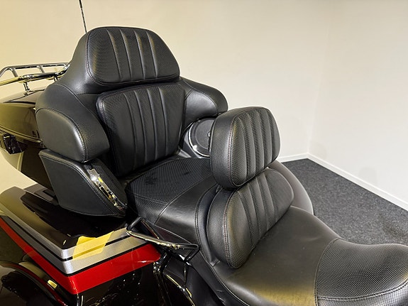 Harley-Davidson CVO Tri-Glide /B-körkort/FLHTCUTGSE/Summer Sale 7 of 11