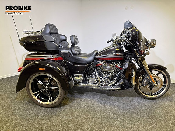 Harley-Davidson CVO Tri-Glide /B-körkort/FLHTCUTGSE/Summer Sale