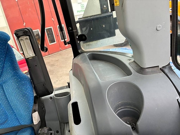 New Holland 0.99% ränta T 5.115 EC 22 of 24