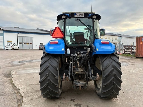 New Holland 0.99% ränta T 5.115 EC 6 of 24