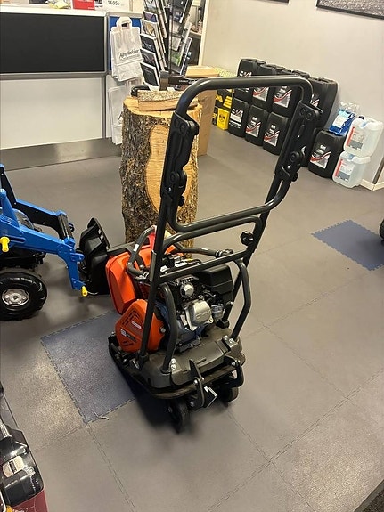 Husqvarna LF75 LAT 420 2 of 3