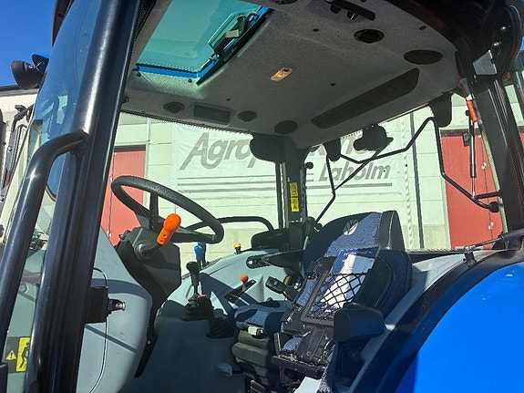 New Holland T 5.90 S 14 of 23