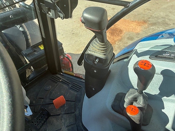 New Holland T 5.90 S 16 of 23