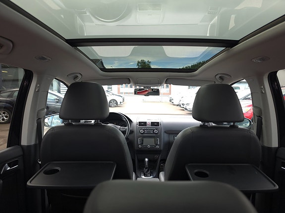 Volkswagen Touran 12 of 17