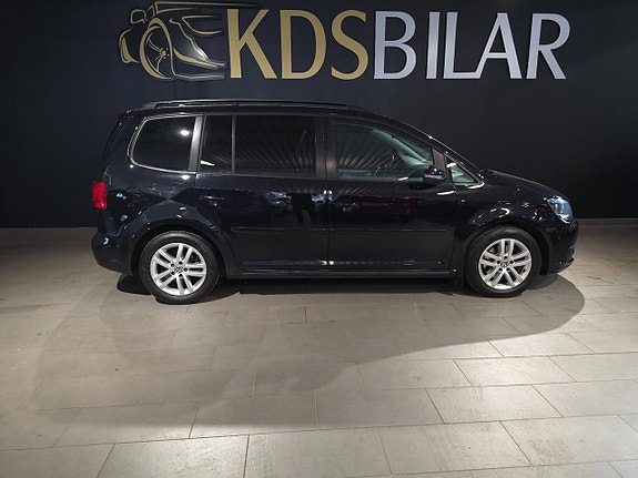 Volkswagen Touran 4 of 5
