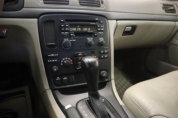 Volvo S80 11 of 17