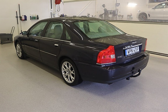 Volvo S80 2 of 17