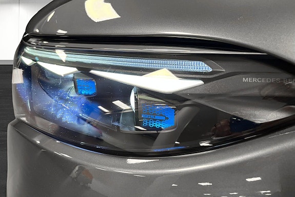 Mercedes-Benz EQS SUV 14 of 23