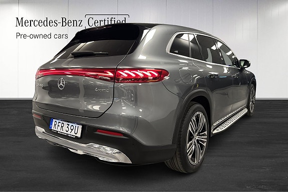 Mercedes-Benz EQS SUV 3 of 5